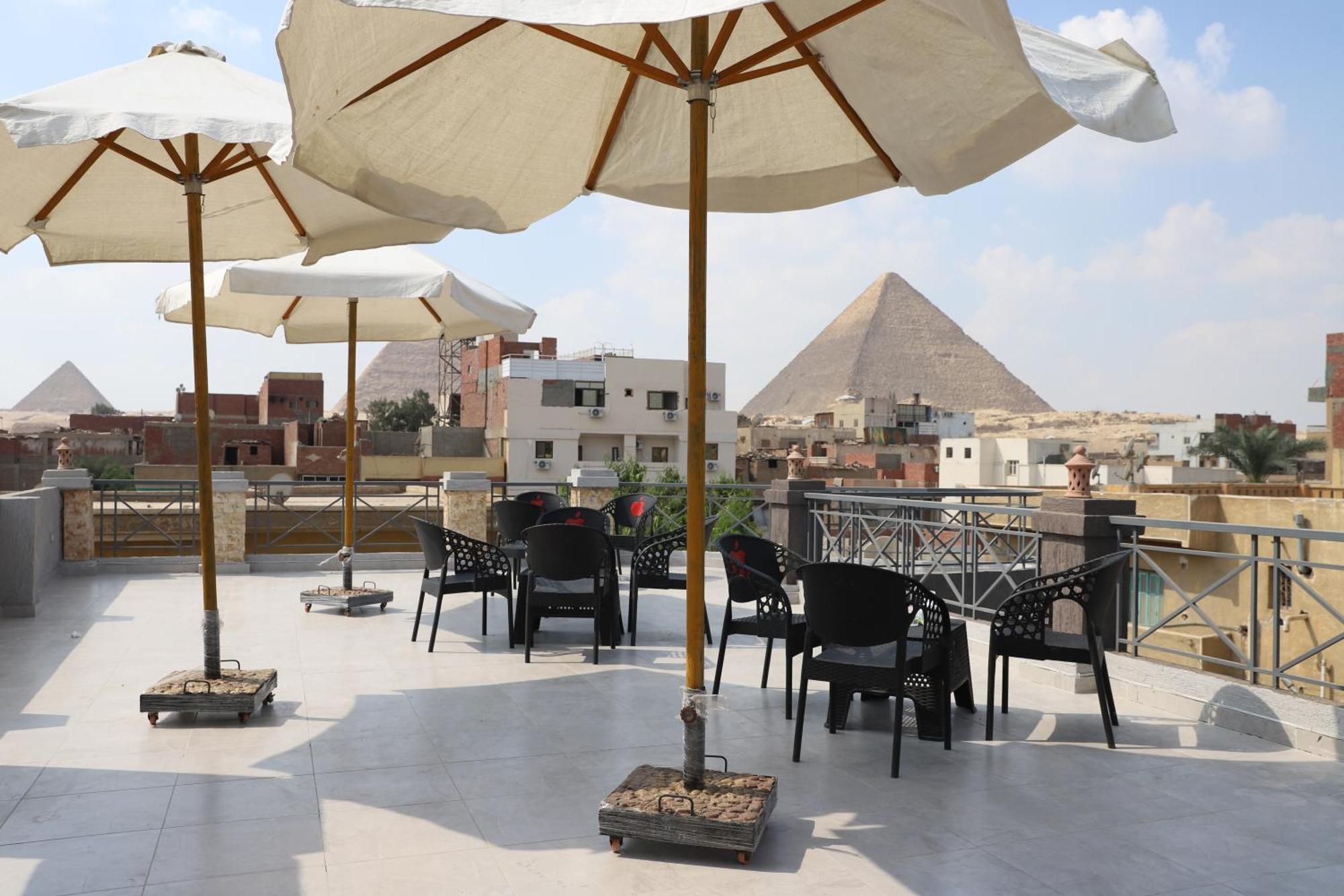 King Khufu Pyramids View Hotel Kafret el-Gabal Buitenkant foto