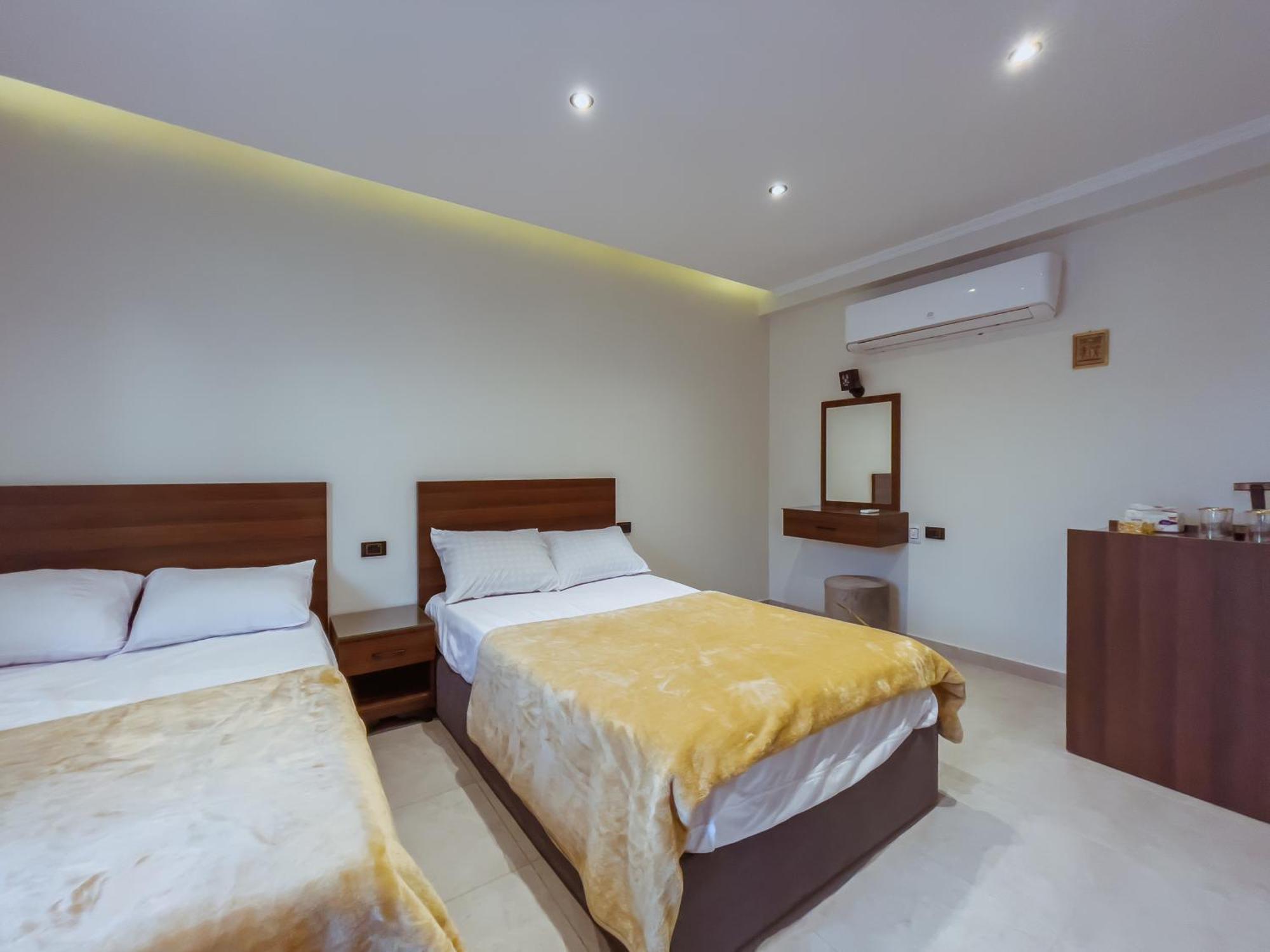 King Khufu Pyramids View Hotel Kafret el-Gabal Kamer foto